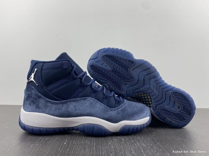 Kicked Out Shoe Store 11 Jordan Midnight Air Navy Velvet AR0715-441 WMNS 0815